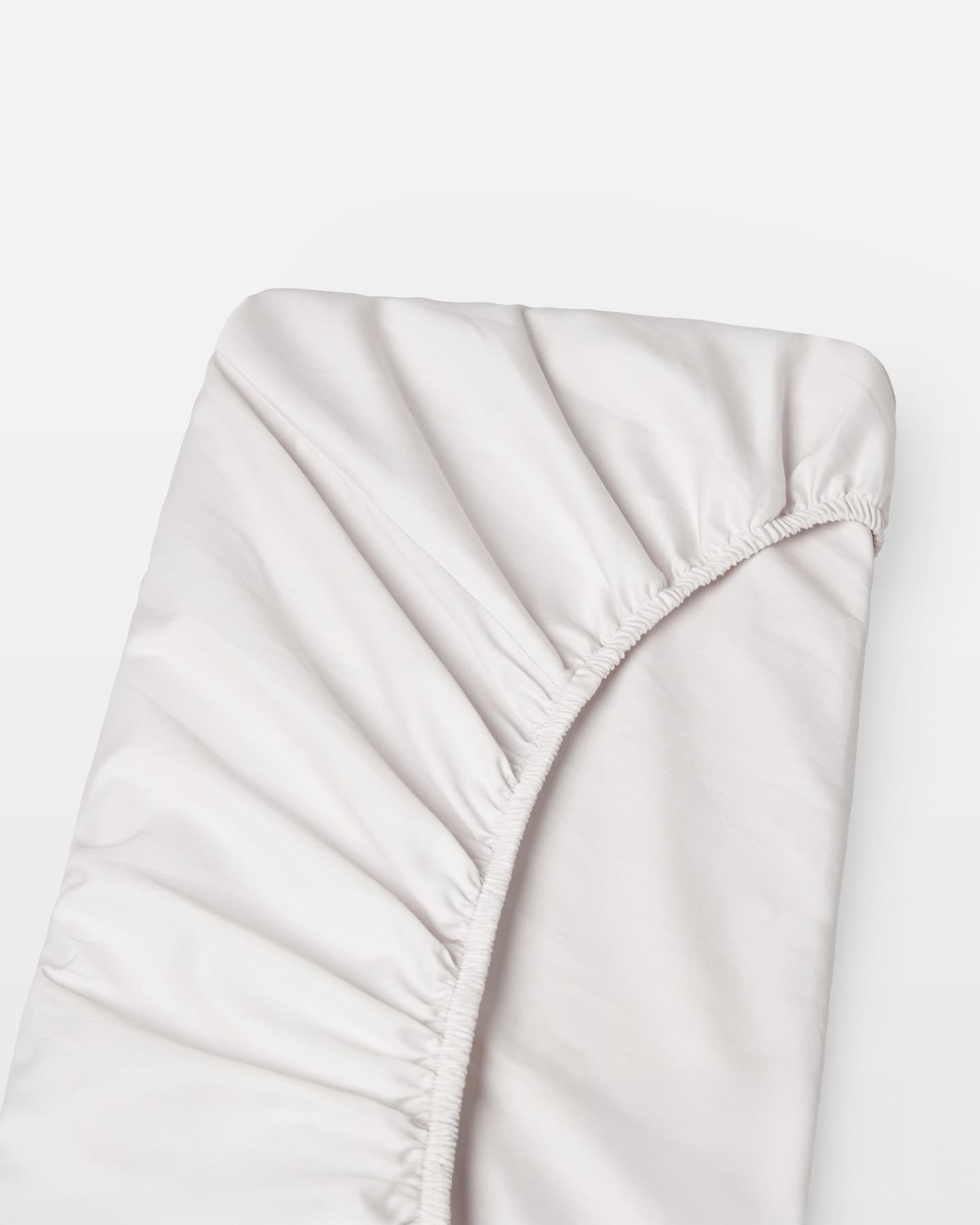 Muotoonommeltu lakana Pearl Grey