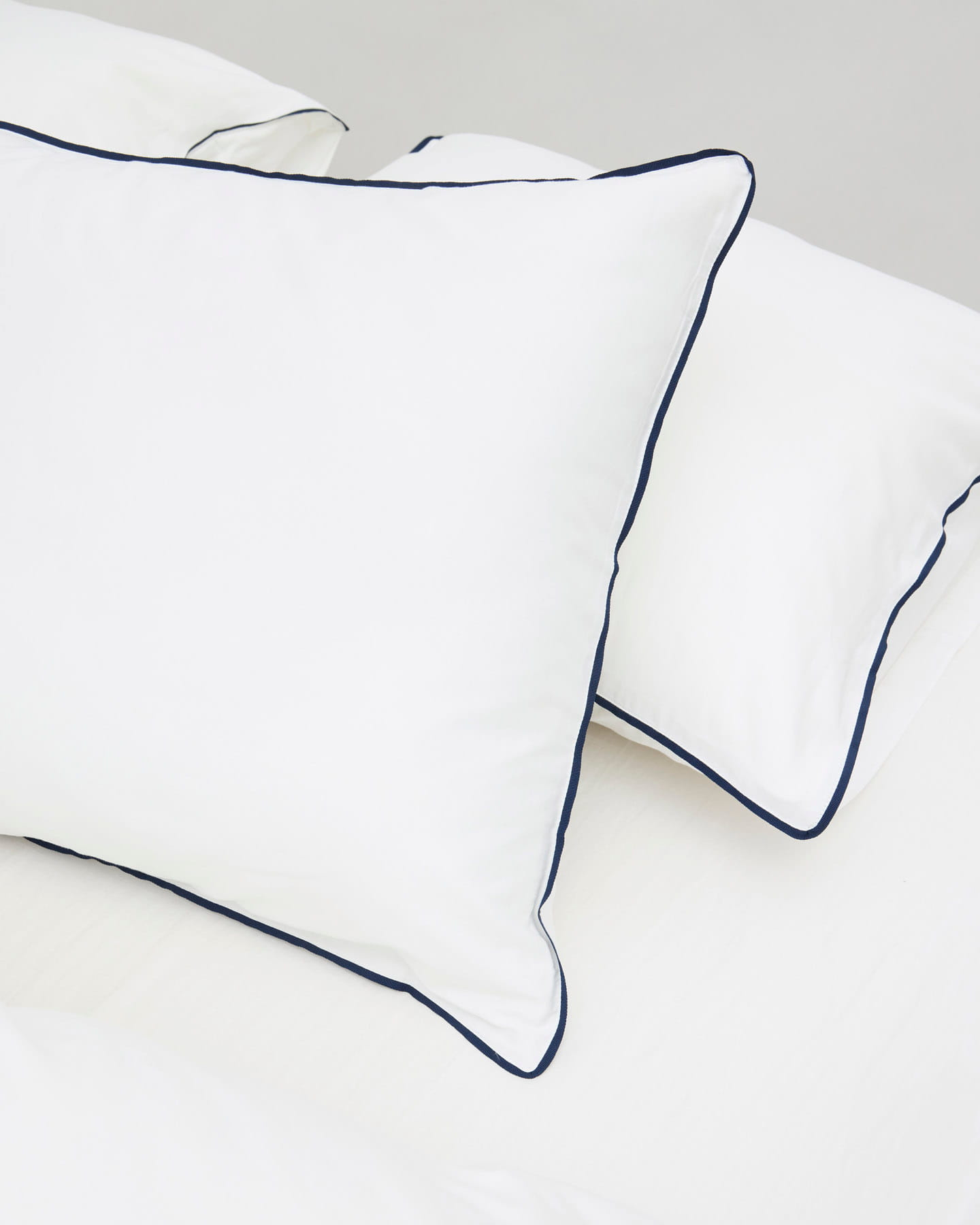 Pussilakanasetti Strimma - Cloud White