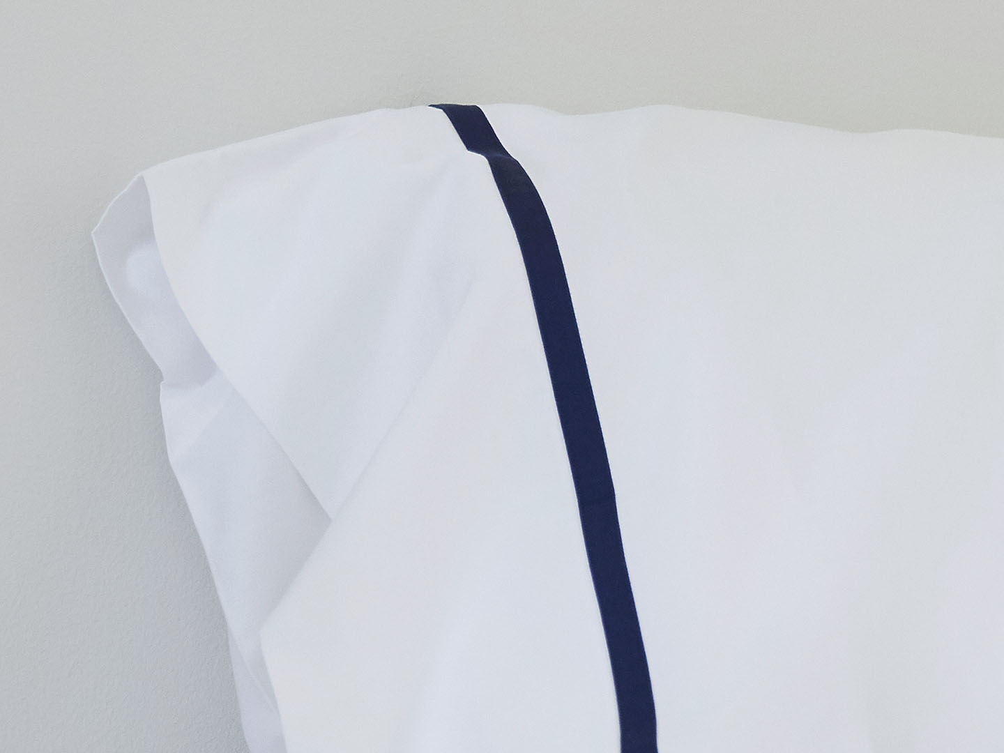 Tyynyliina Gatt - Cloud White