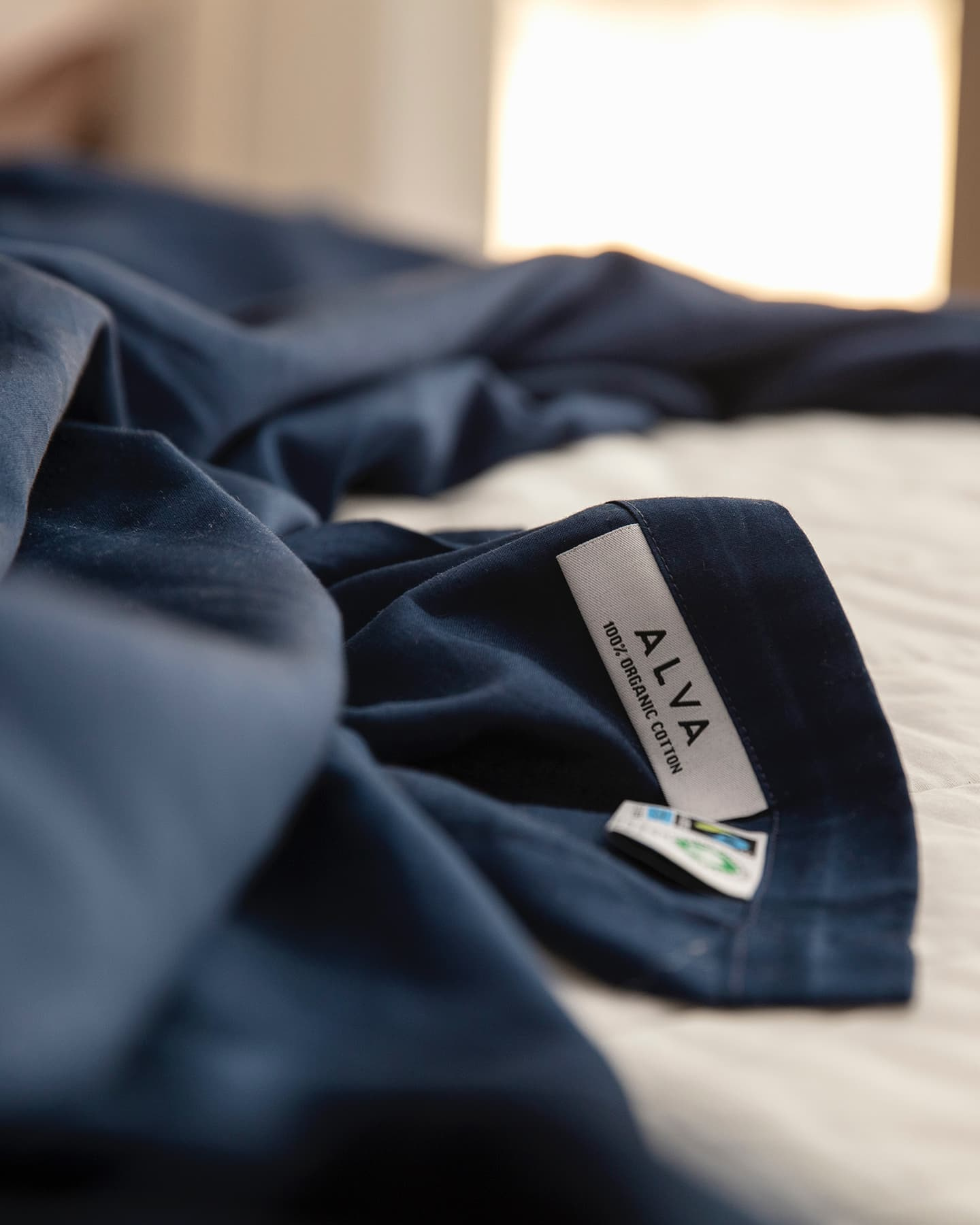 Aluslakana Lind - Midnight Blue