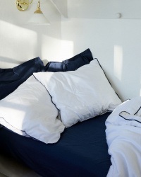 Aluslakana Lind - Midnight Blue Aluslakana Lind - Midnight Blue