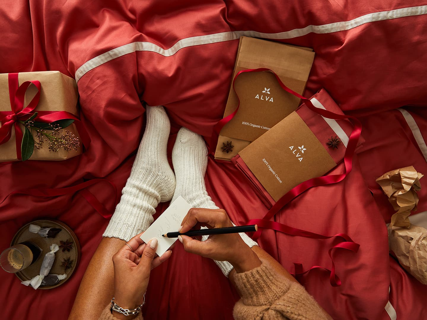 Tyynyliina Gatt - Indian Red