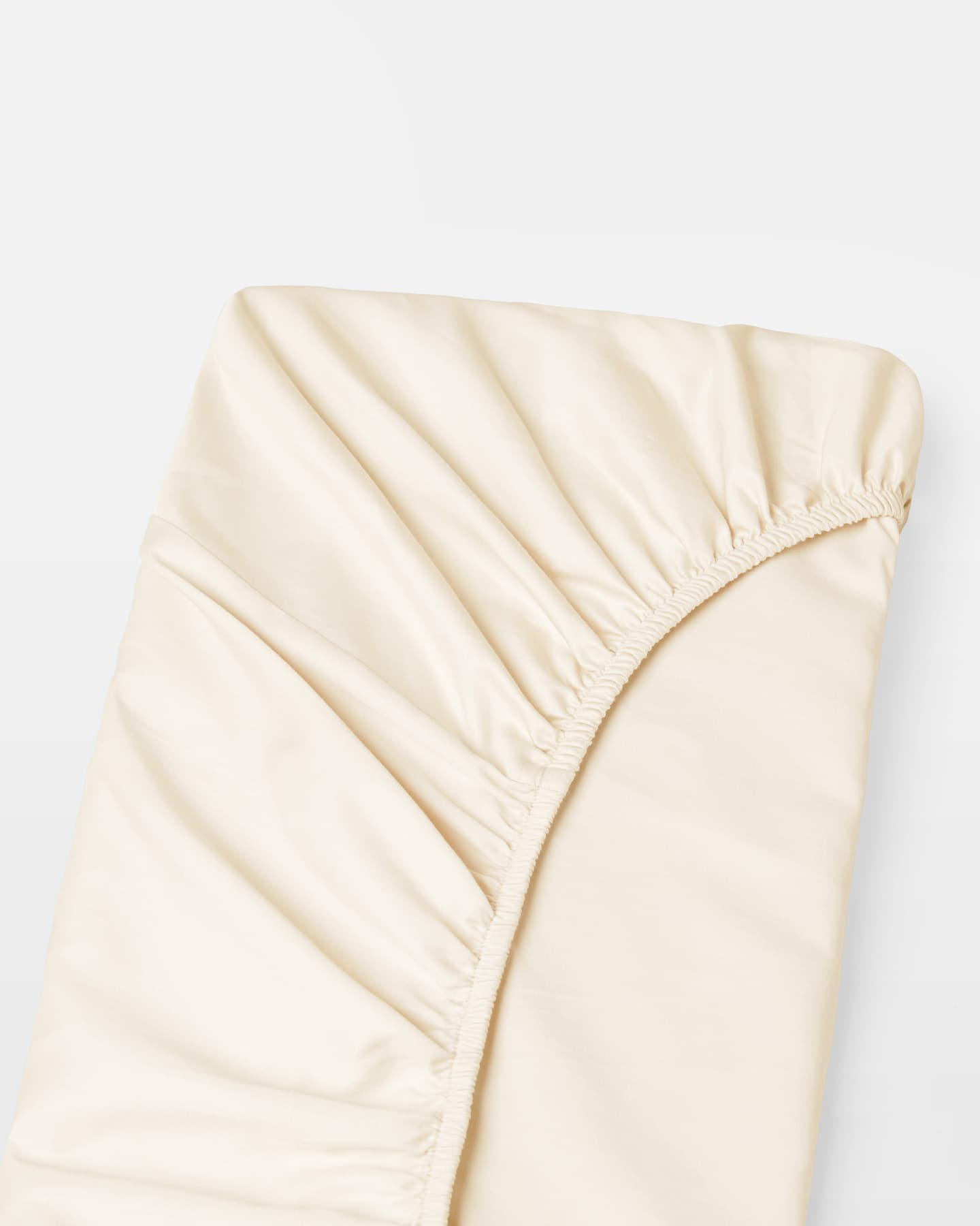 Muotoonommeltu lakana Raw Cotton