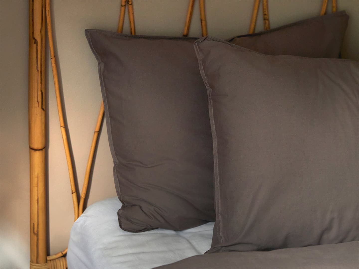 Tyynyliina Nejd Percale - Deep Taupe