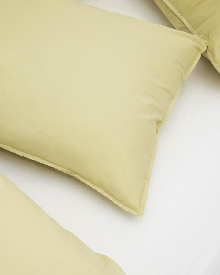 Tyynyliina Nejd Percale - Meadow Green ryhmässä Lakanat / Tyynyliinat @ A L V A (1271)